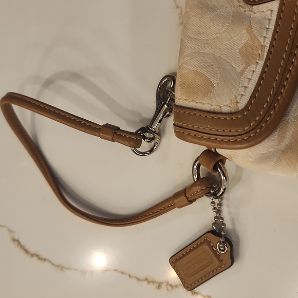 Coach Wristlet Small Bag - Picture 3 of 7